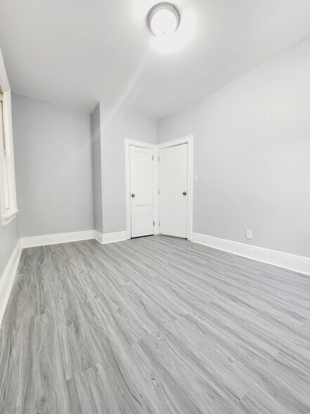 Building Photo - 230 Grant Ave