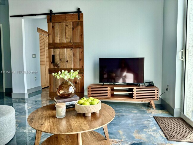 Building Photo - 234 NE 3rd St