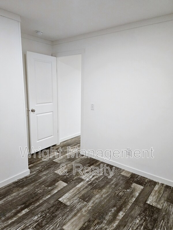 Building Photo - 5131 Jo St