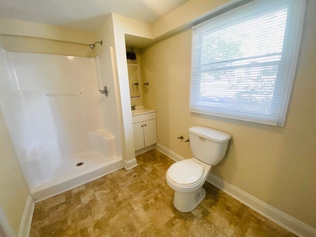 Building Photo - 2 Bedroom, 2 Bathroom home in Durham
