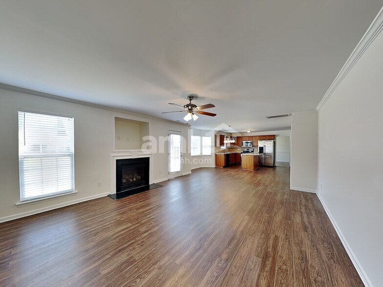 Building Photo - 11240 Anna Rose Rd