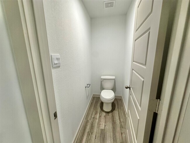 Building Photo - 1107 Curly Angora Ct