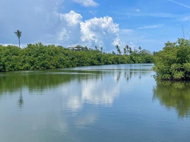 Building Photo - 400 N Hwy A1A