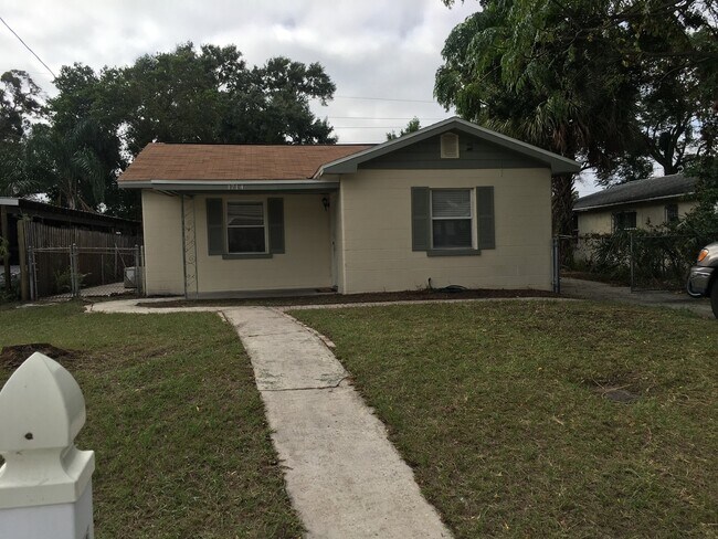 Building Photo - North Hyde Park - UT Area