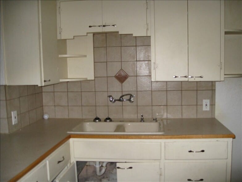 Building Photo - 327 S 900 W