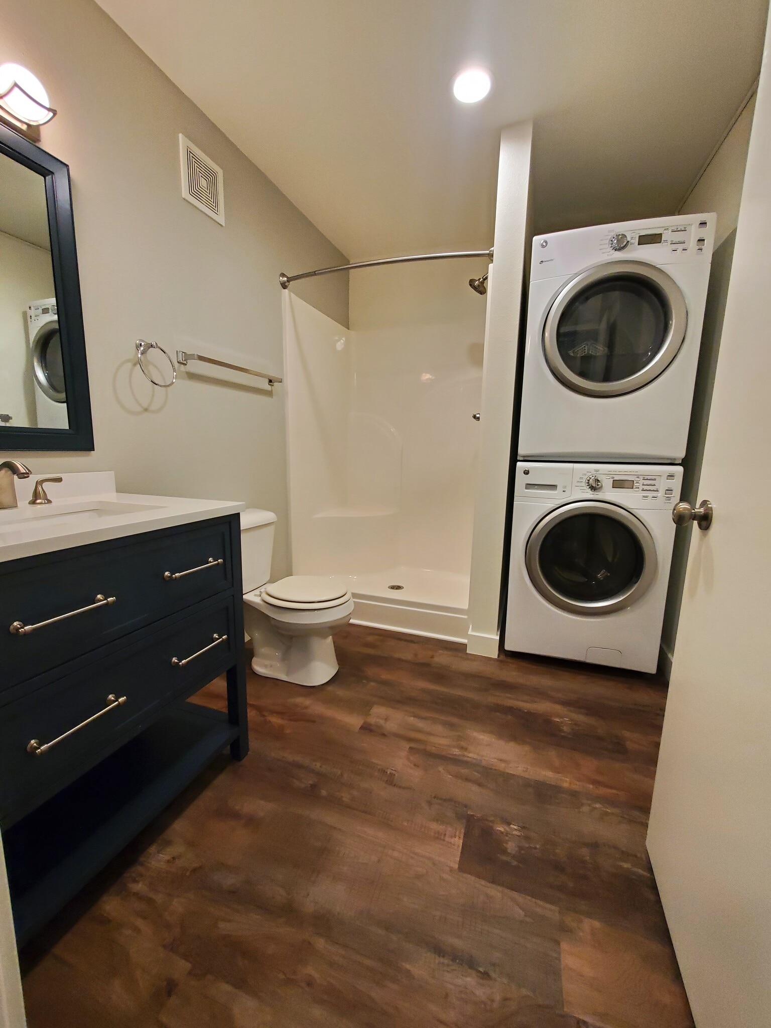 Building Photo - 2322 College St