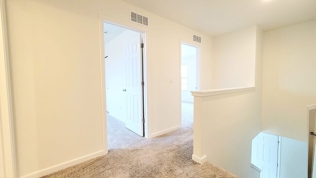 Building Photo - 1929 Blue Stem Ct