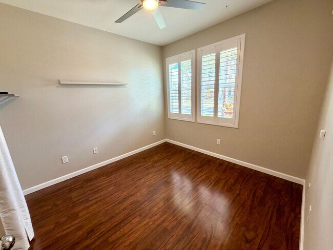 Building Photo - Spacious 3-Bed, 2-Bath Townhome in Ka Maka...