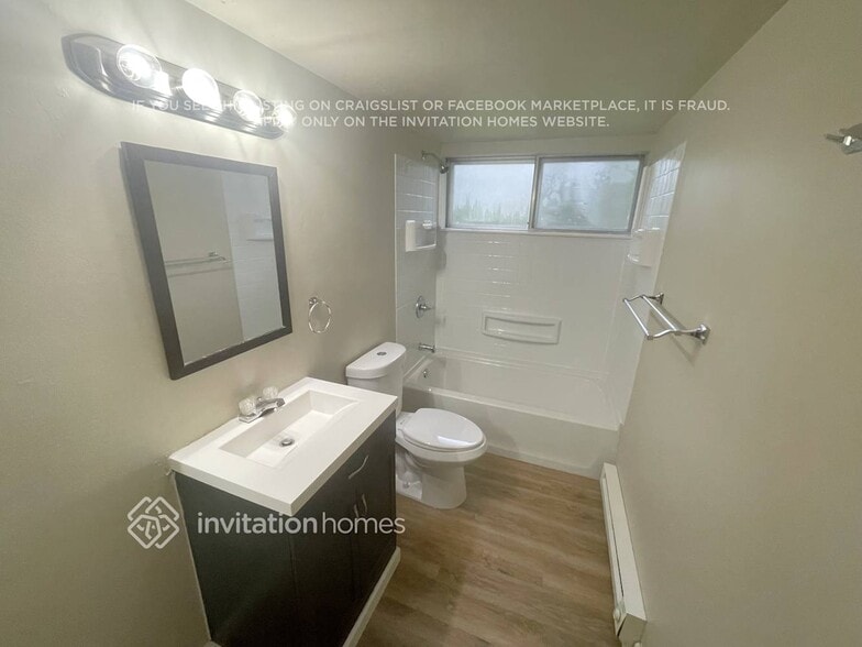 Building Photo - 13712 SE 170th St