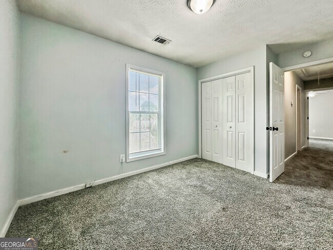 Building Photo - 11876 Plantation Pkwy