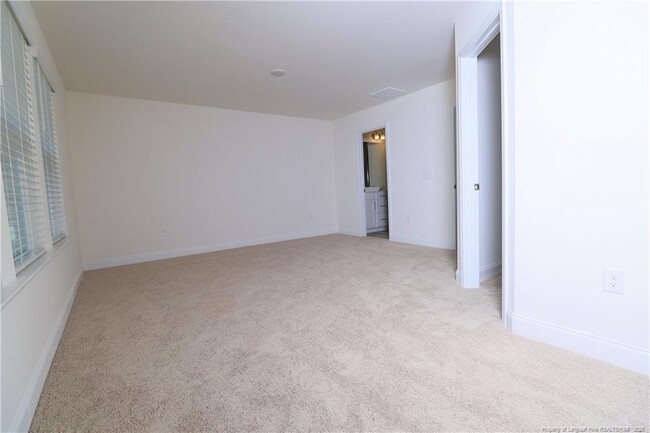 Building Photo - 45 Lavender Ln
