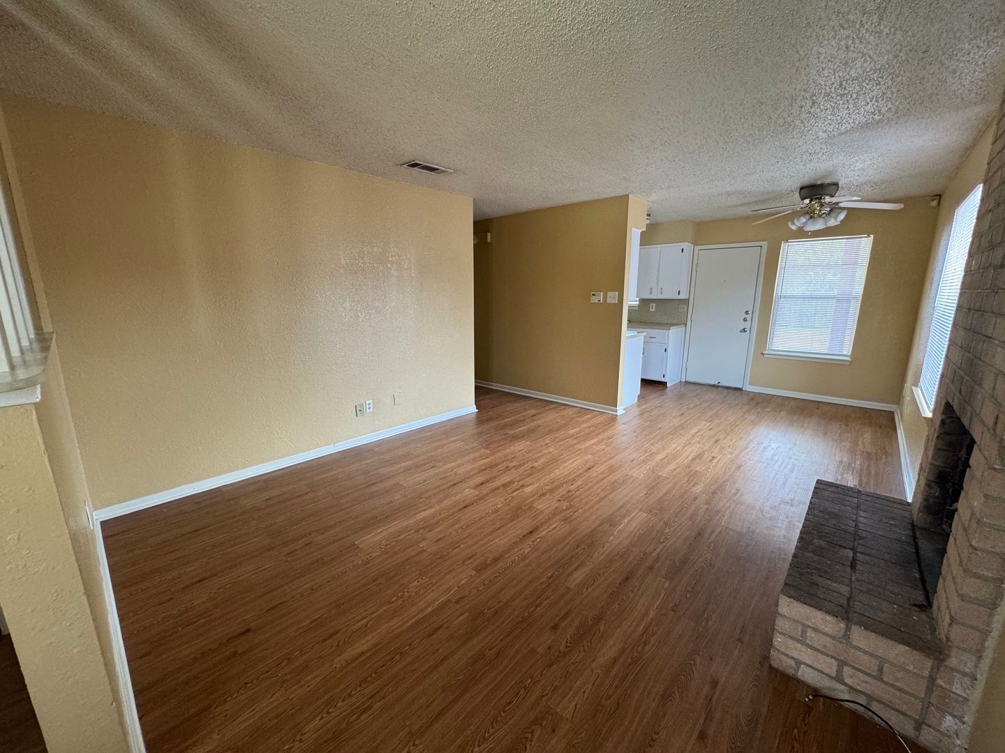 Building Photo - 2208 Hunt Dr