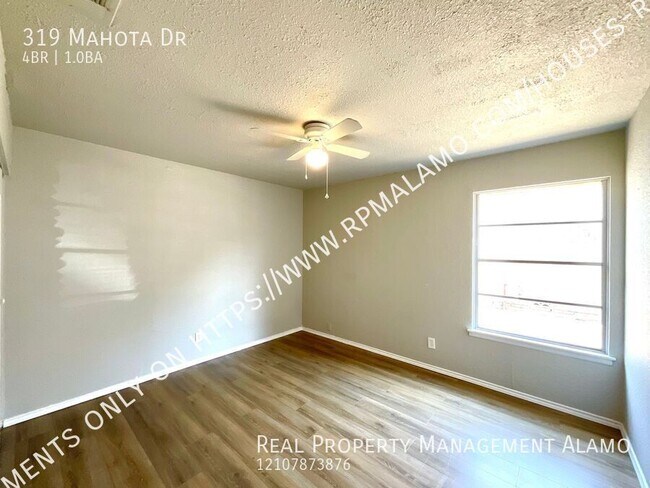 Building Photo - 319 Mahota Dr