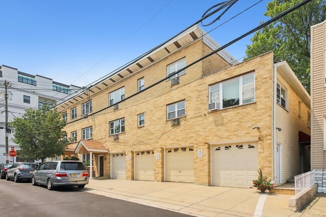 Building Photo - 7405 1st Ave