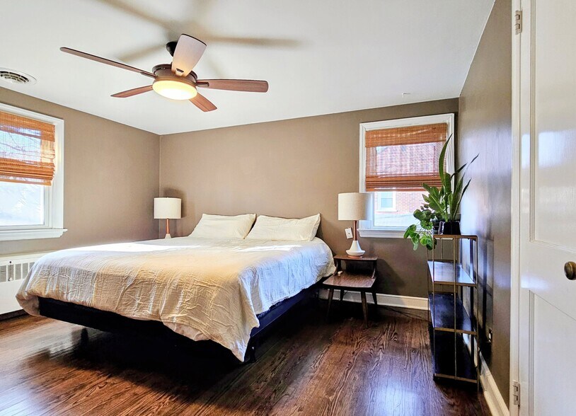 Building Photo - 947 Janet Ave