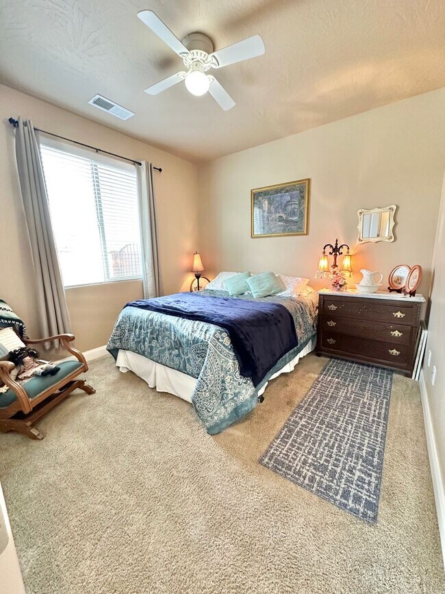 Building Photo - Short term lease! Beautiful Furnished St. George Home!!