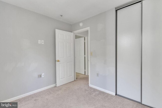 Building Photo - 1148 Cranston Ct