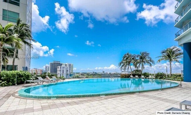 Building Photo - 185 SW 7th St