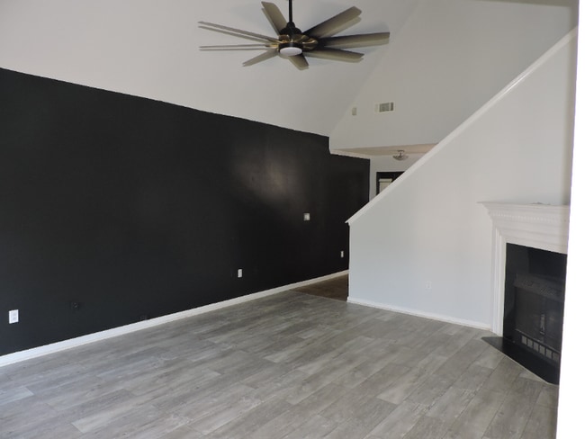 Building Photo - 7730 Hunters Green Cir N