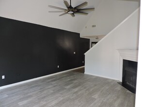 Building Photo - 7730 Hunters Green Cir N