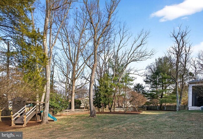 Building Photo - 11922 Holly Spring Dr