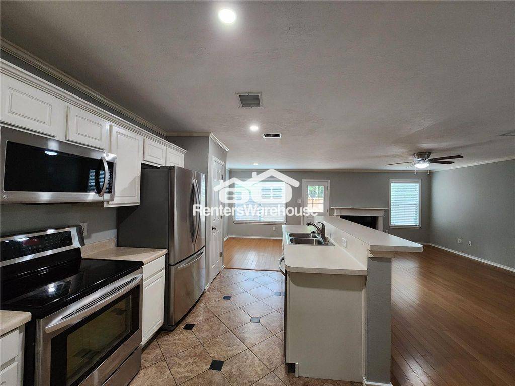 Building Photo - 119 Anise Tree Pl