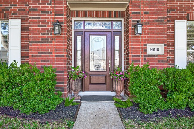 Primary Photo - 14015 Wheatbridge Dr