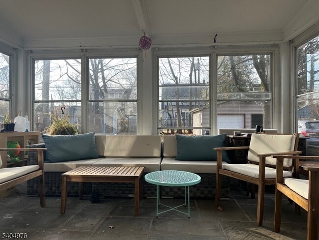 Building Photo - 22 Carolin Rd