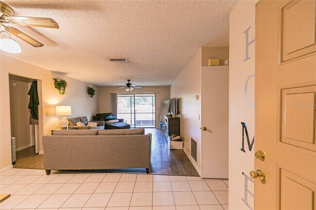 Building Photo - 1547 NE 2nd St