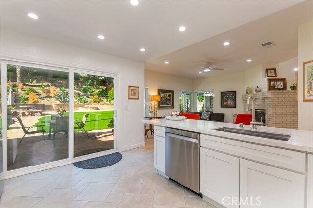 Building Photo - 15535 Mallory Ct