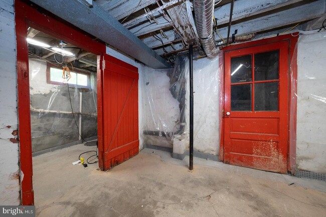 Building Photo - 211 Pennswood Rd