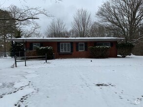 Building Photo - 9440 Spencer Rd