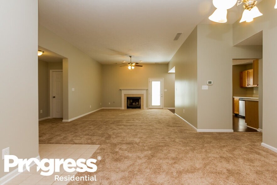 Building Photo - 674 Austrian Way
