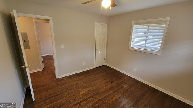 Building Photo - 2075 Claude St NW