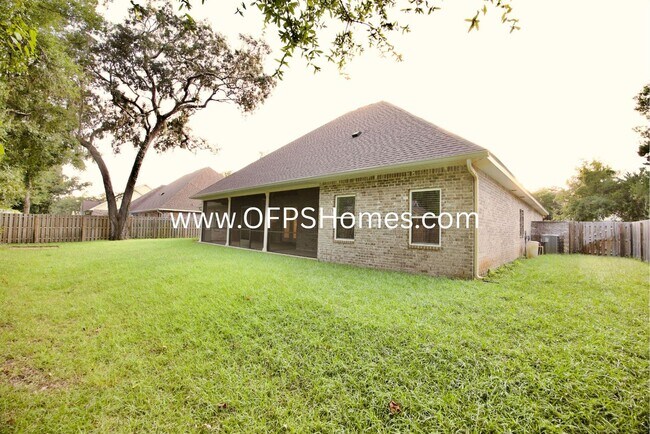 Building Photo - 4bed Home within Walking Distance to Sound