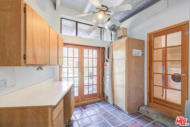 Building Photo - 15511 Woodcrest Dr