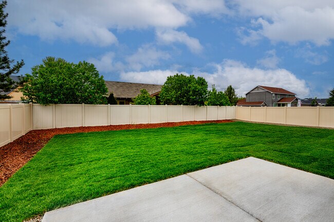Building Photo - 3069 S Trafori Ave