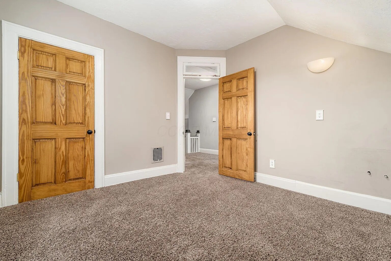 Room 1 - 2339 Summit St