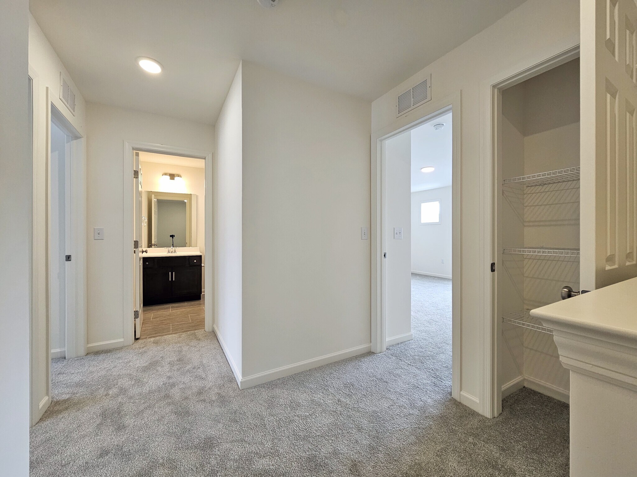 Building Photo - 2457 Spring Water Cir