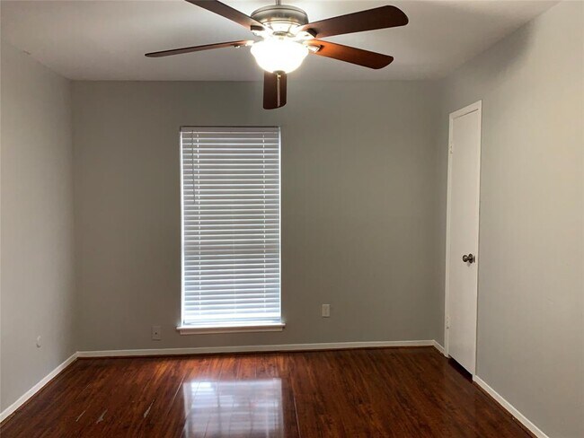 Building Photo - 1704 Jenkins Rd