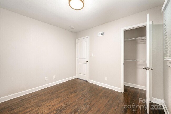 Building Photo - 1520 Seigle Ave