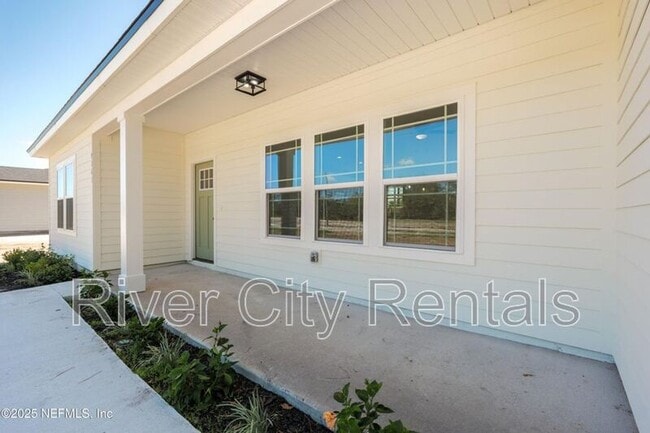 Building Photo - 9261 Dolphin St