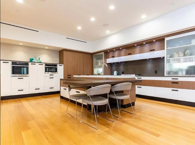 Building Photo - 173 Massachusetts Ave