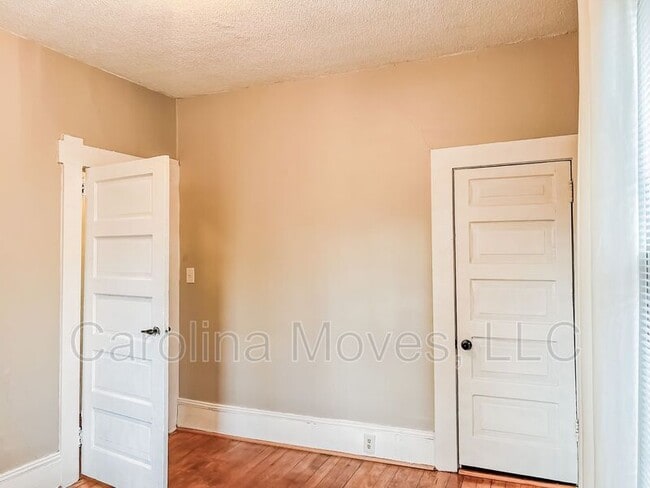 Building Photo - 771 Maple St