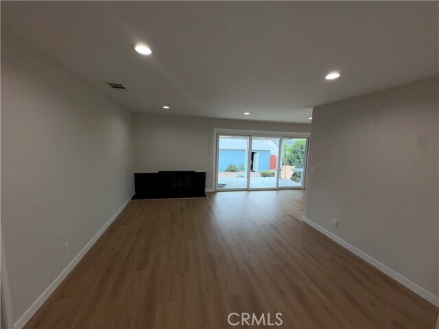 Building Photo - 6934 Woodlake Ave