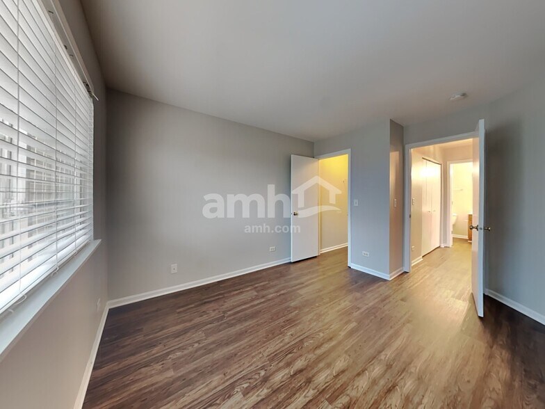 Building Photo - 621 Arbor Cir