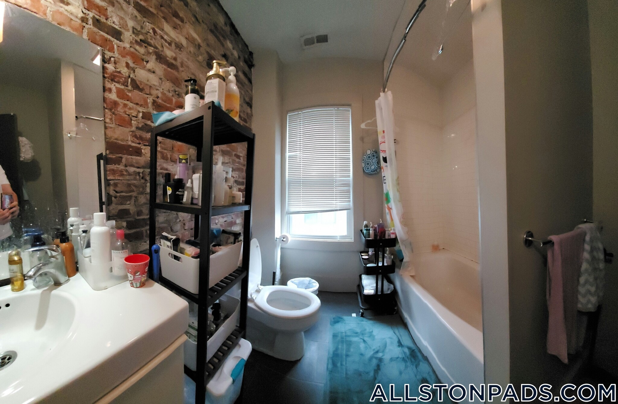 Building Photo - 21 Greylock Rd