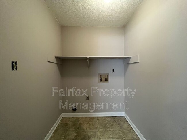Building Photo - 1117 Pecan Pl