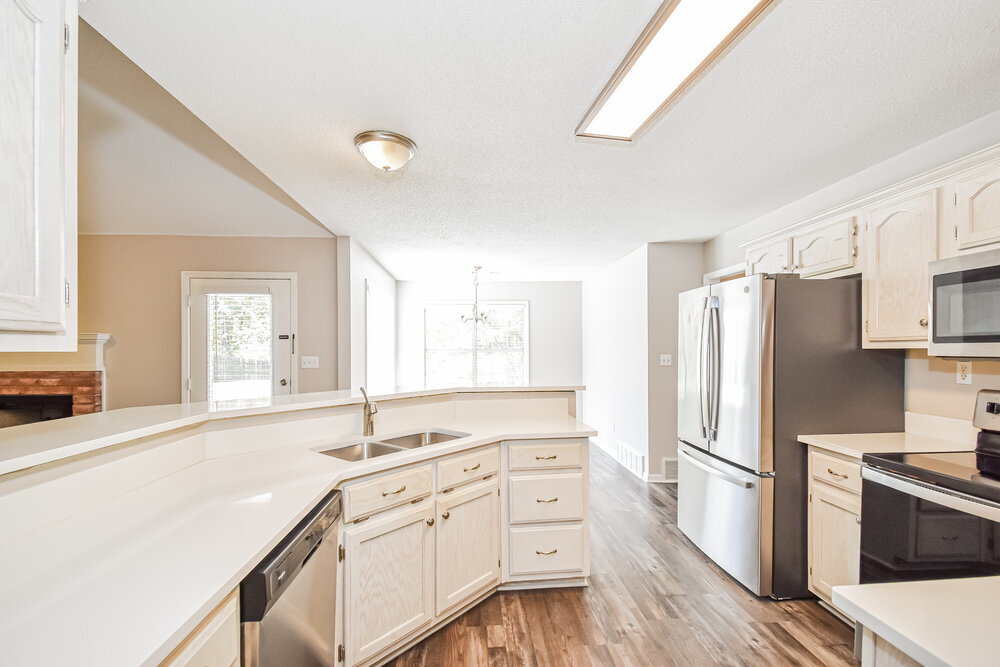 Building Photo - 3721 College Bluff