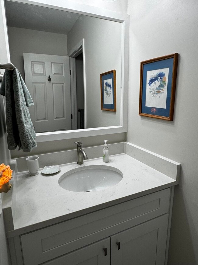 Building Photo - 634 Bayou Dr